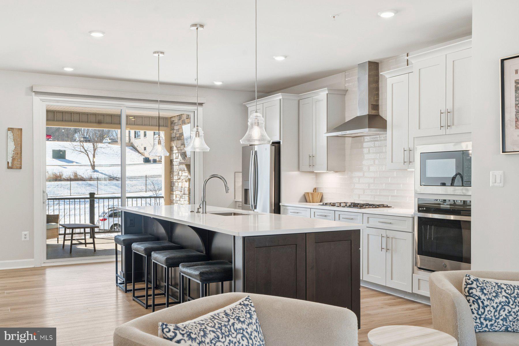 LONGVIEW RIDGE - Residential