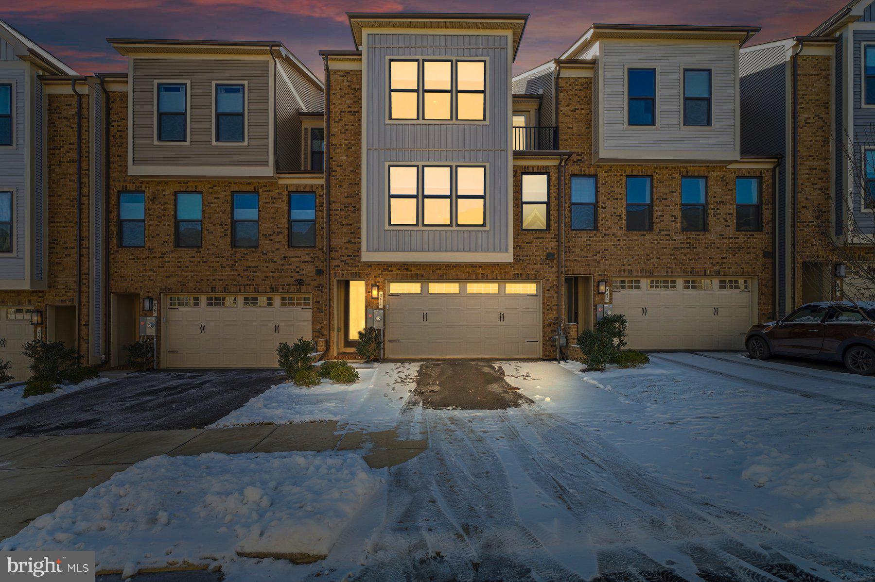 LONGVIEW RIDGE - Residential