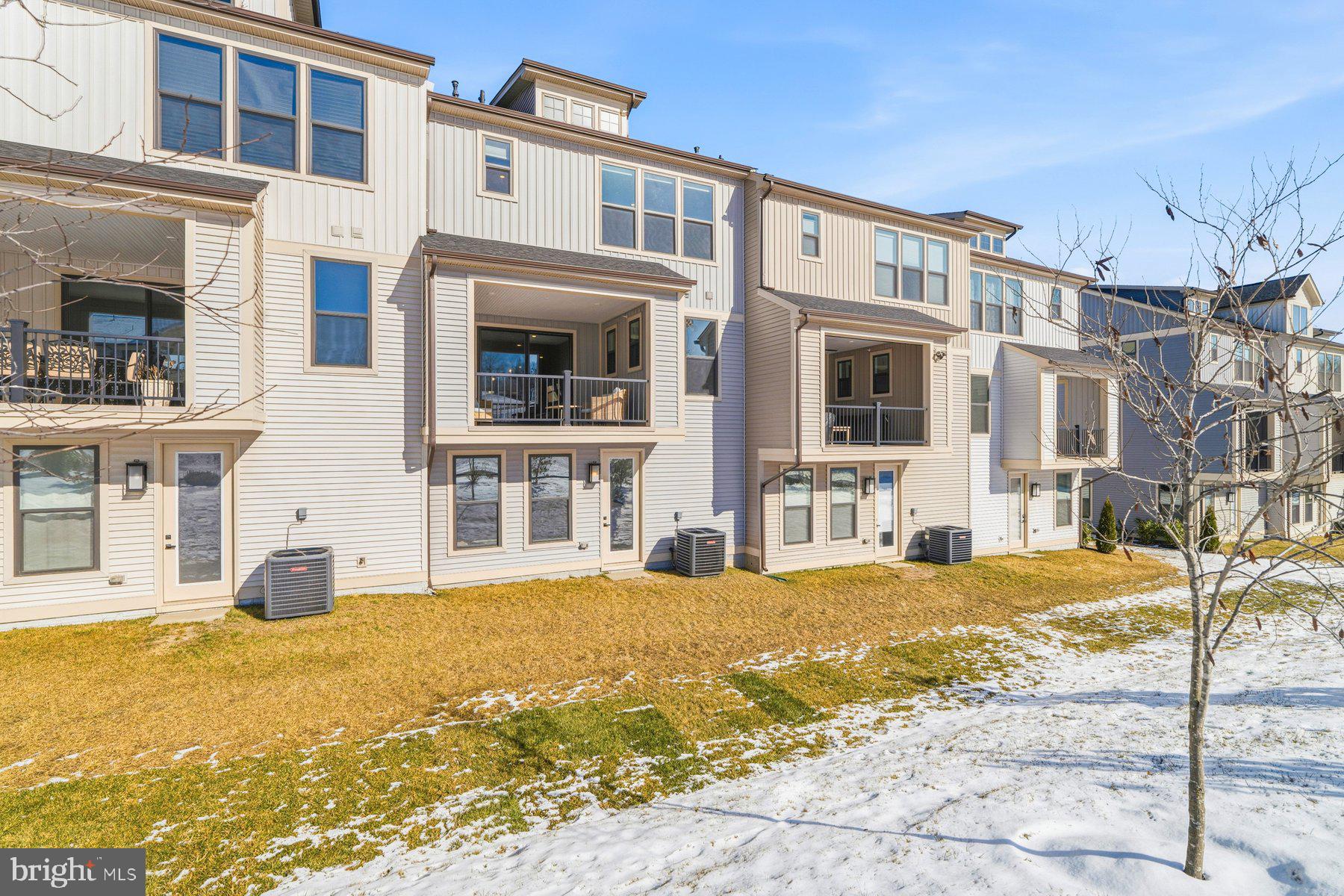 LONGVIEW RIDGE - Residential