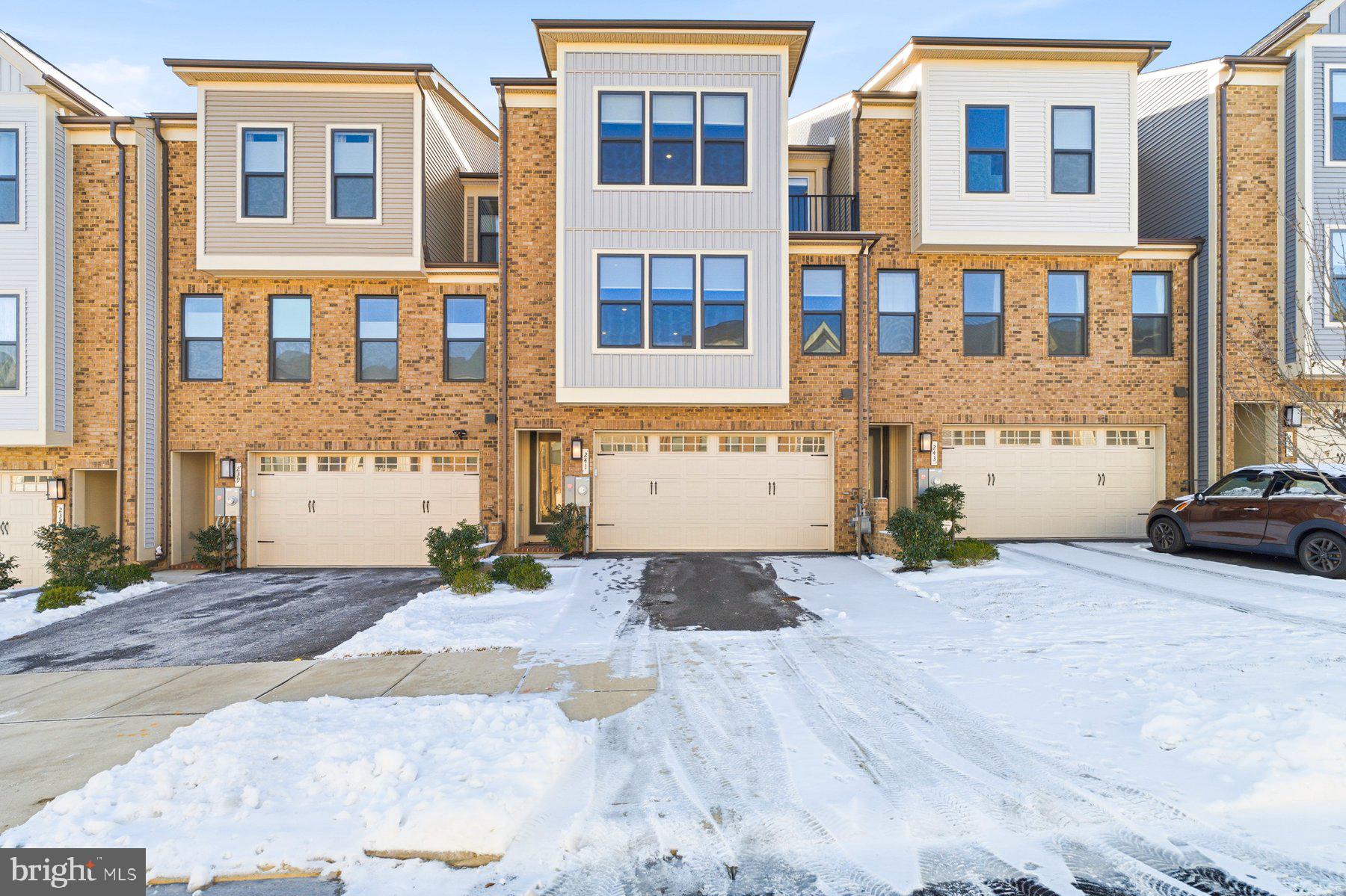 LONGVIEW RIDGE - Residential