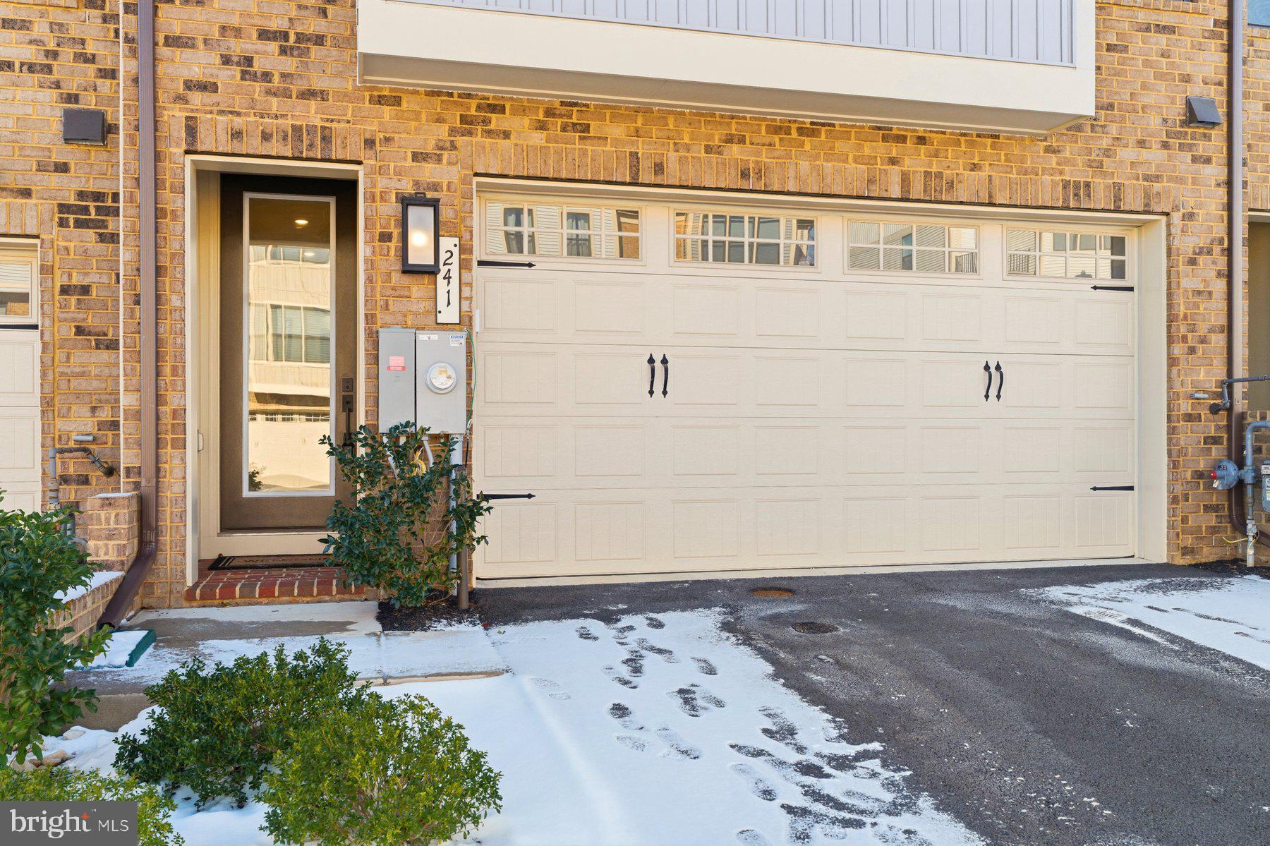 LONGVIEW RIDGE - Residential