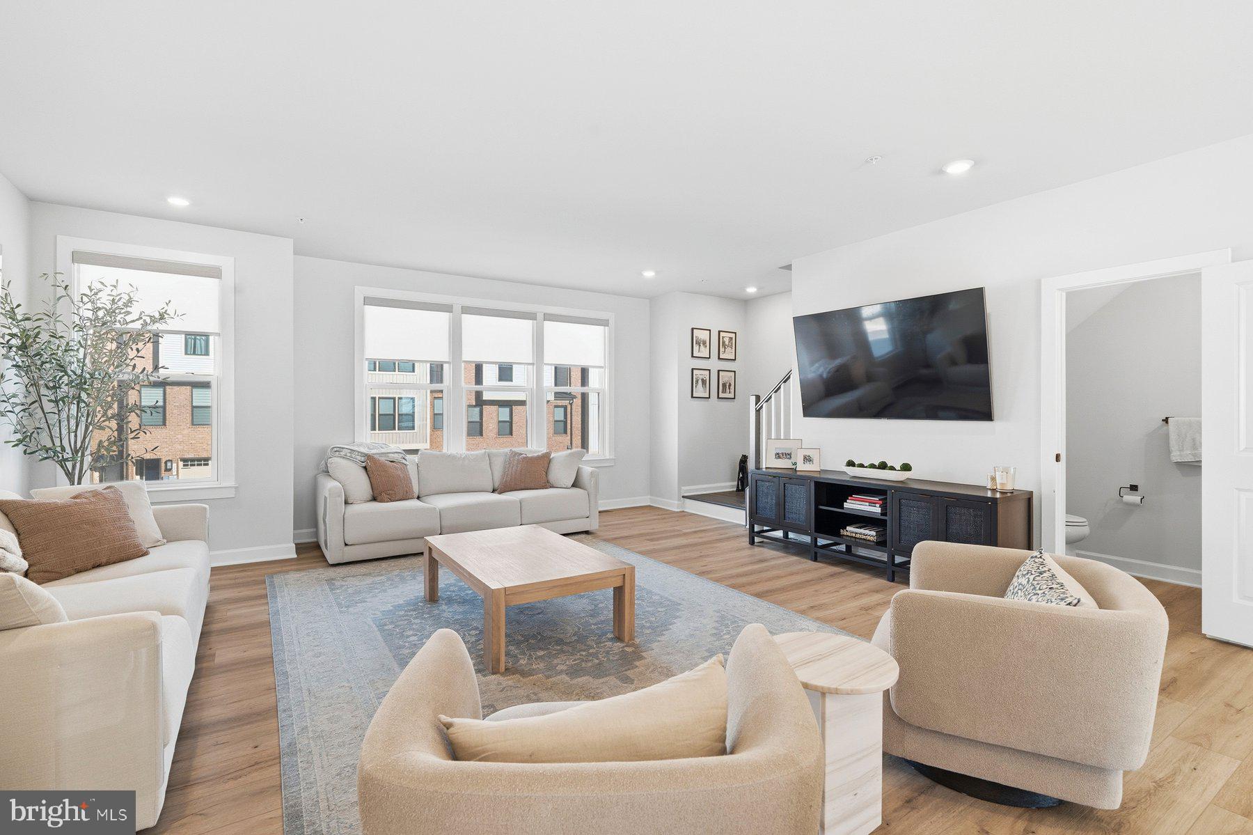 LONGVIEW RIDGE - Residential