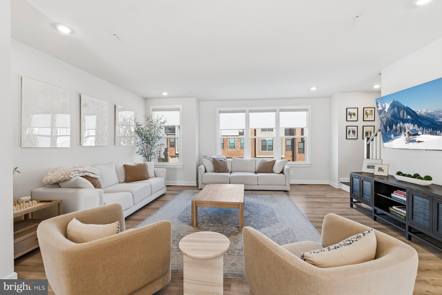 LONGVIEW RIDGE - Residential