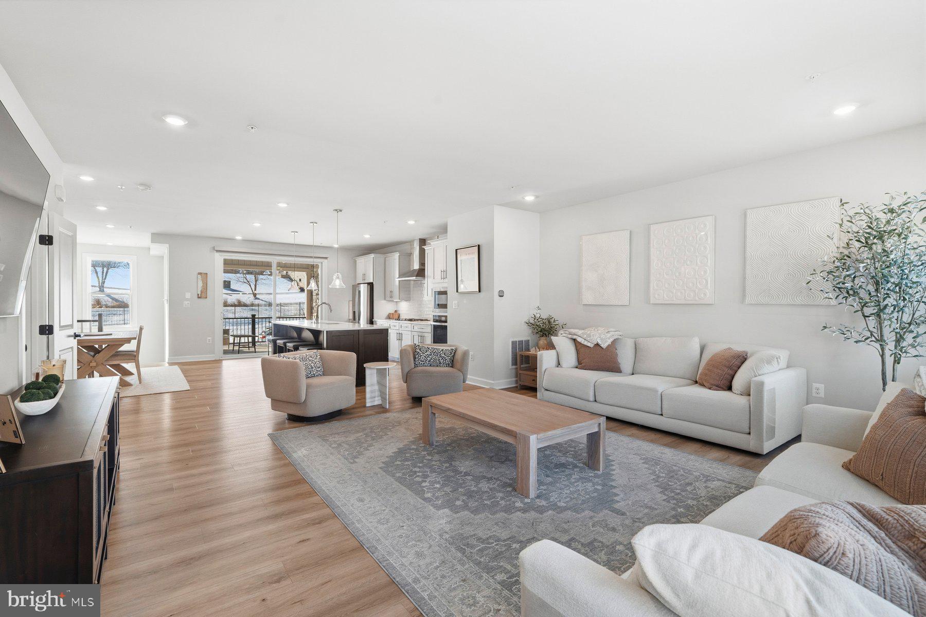 LONGVIEW RIDGE - Residential