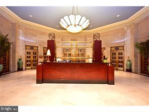 LOGAN SQUARE - Residential Lease
