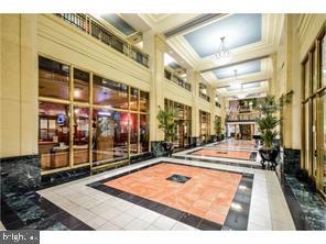 LOGAN SQUARE - Residential Lease
