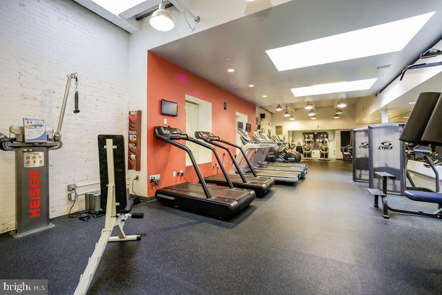 LOGAN SQUARE - Residential Lease