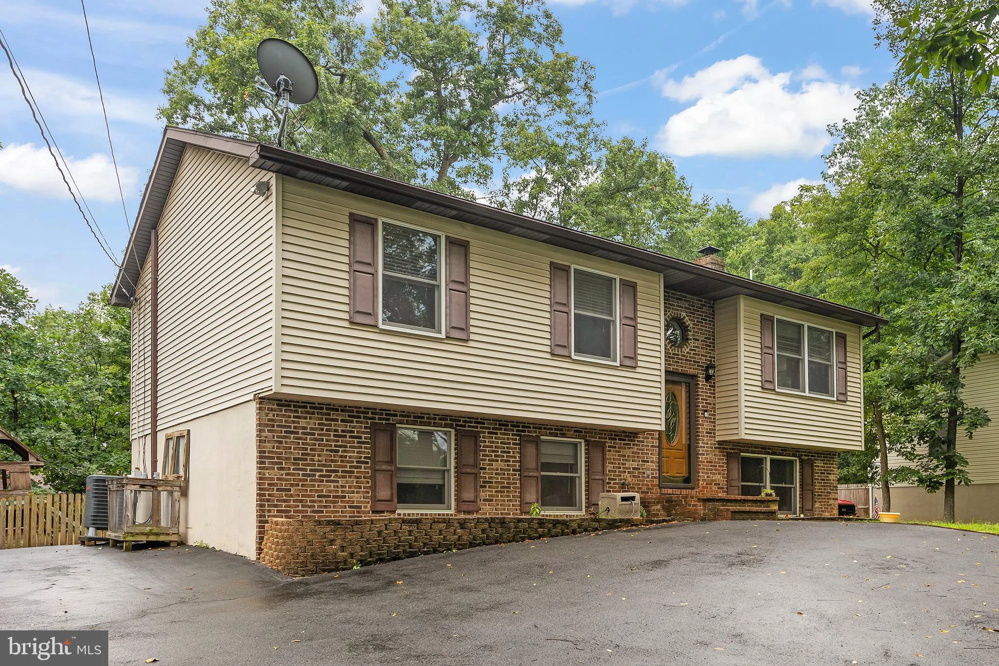 1226 Lakeview Drive, Cross Junction, VA, 22625
