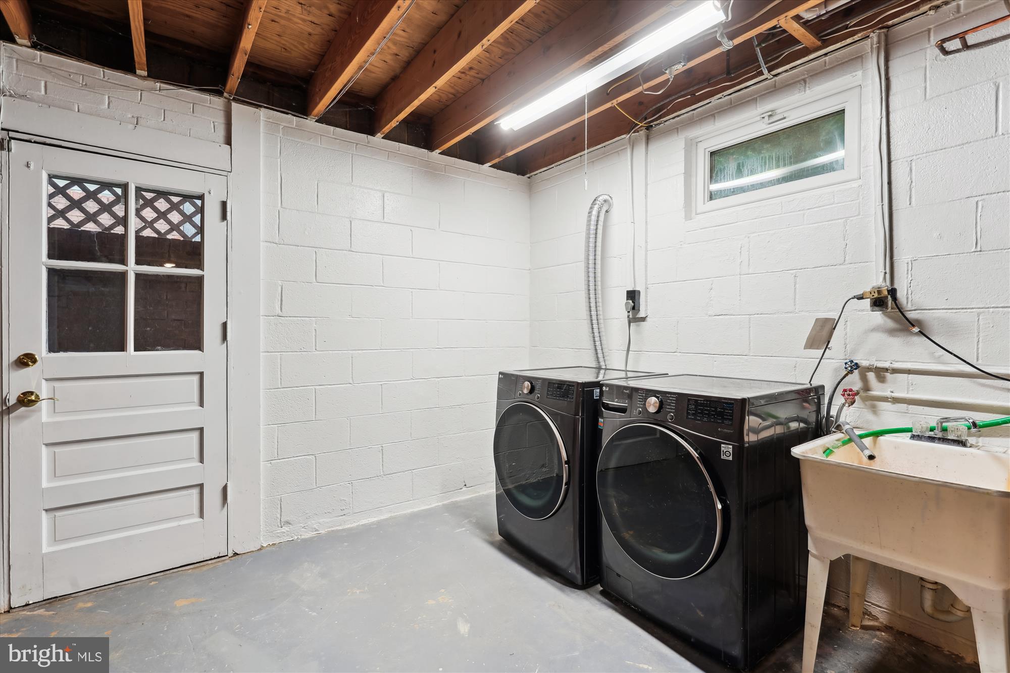 CHERRYDALE - Residential Lease