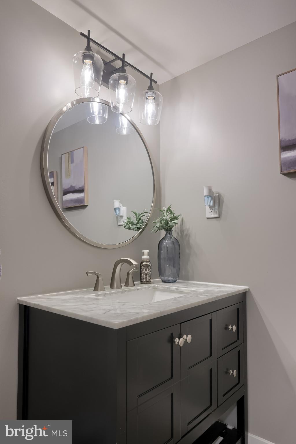 ELM TREE - Residential