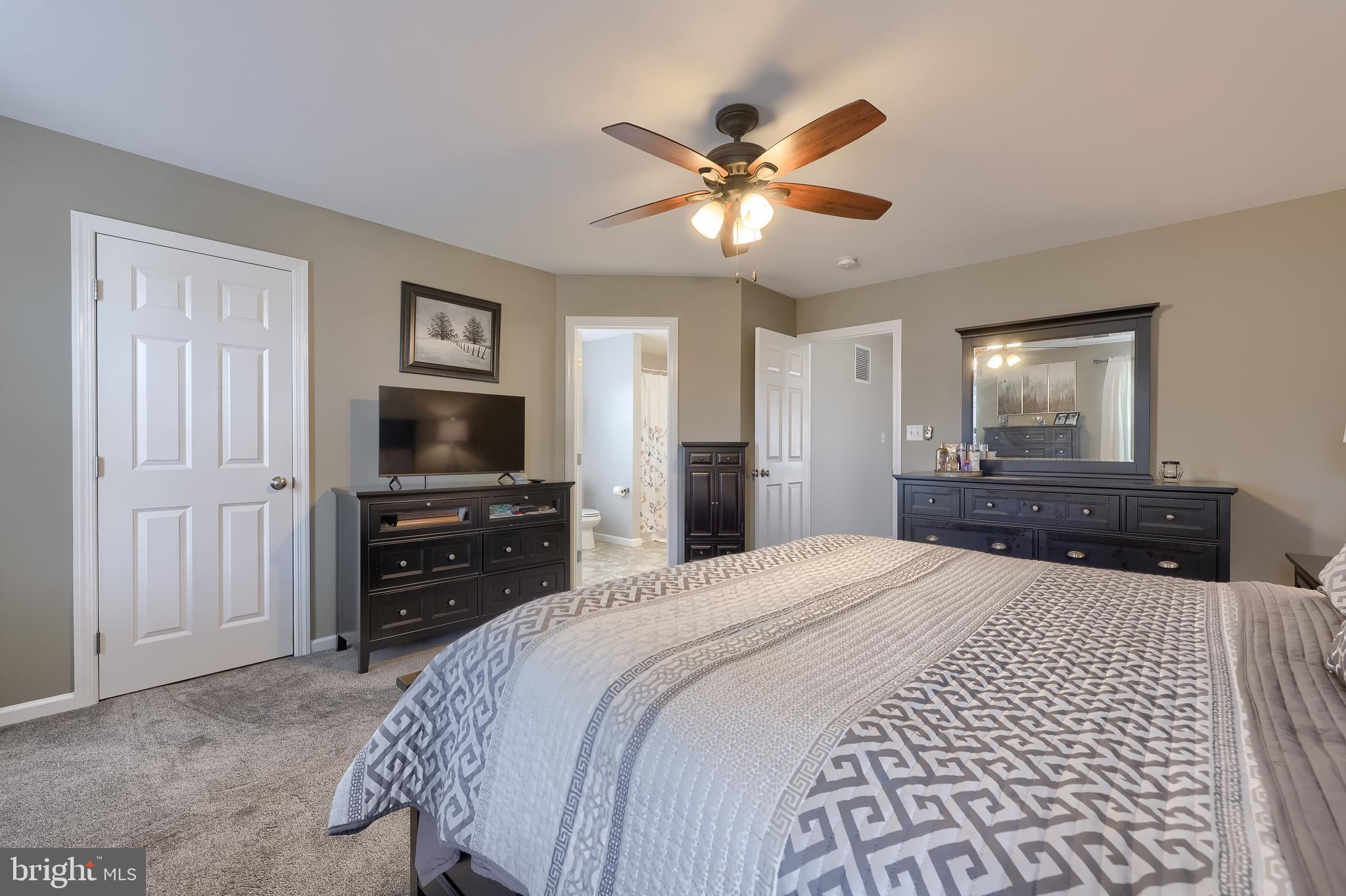 ELM TREE - Residential