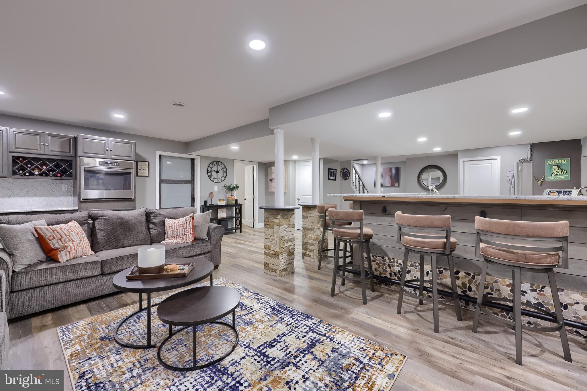 ELM TREE - Residential