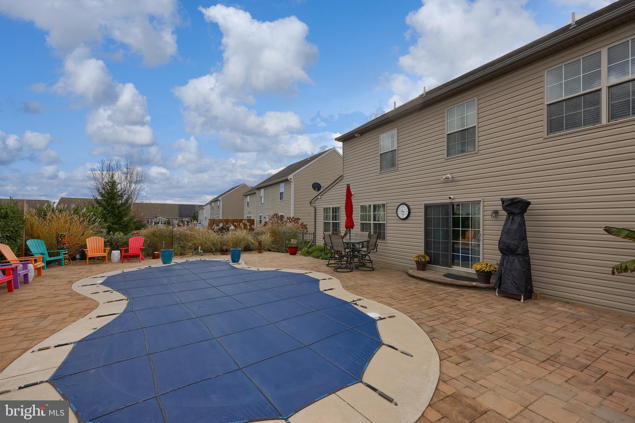 ELM TREE - Residential