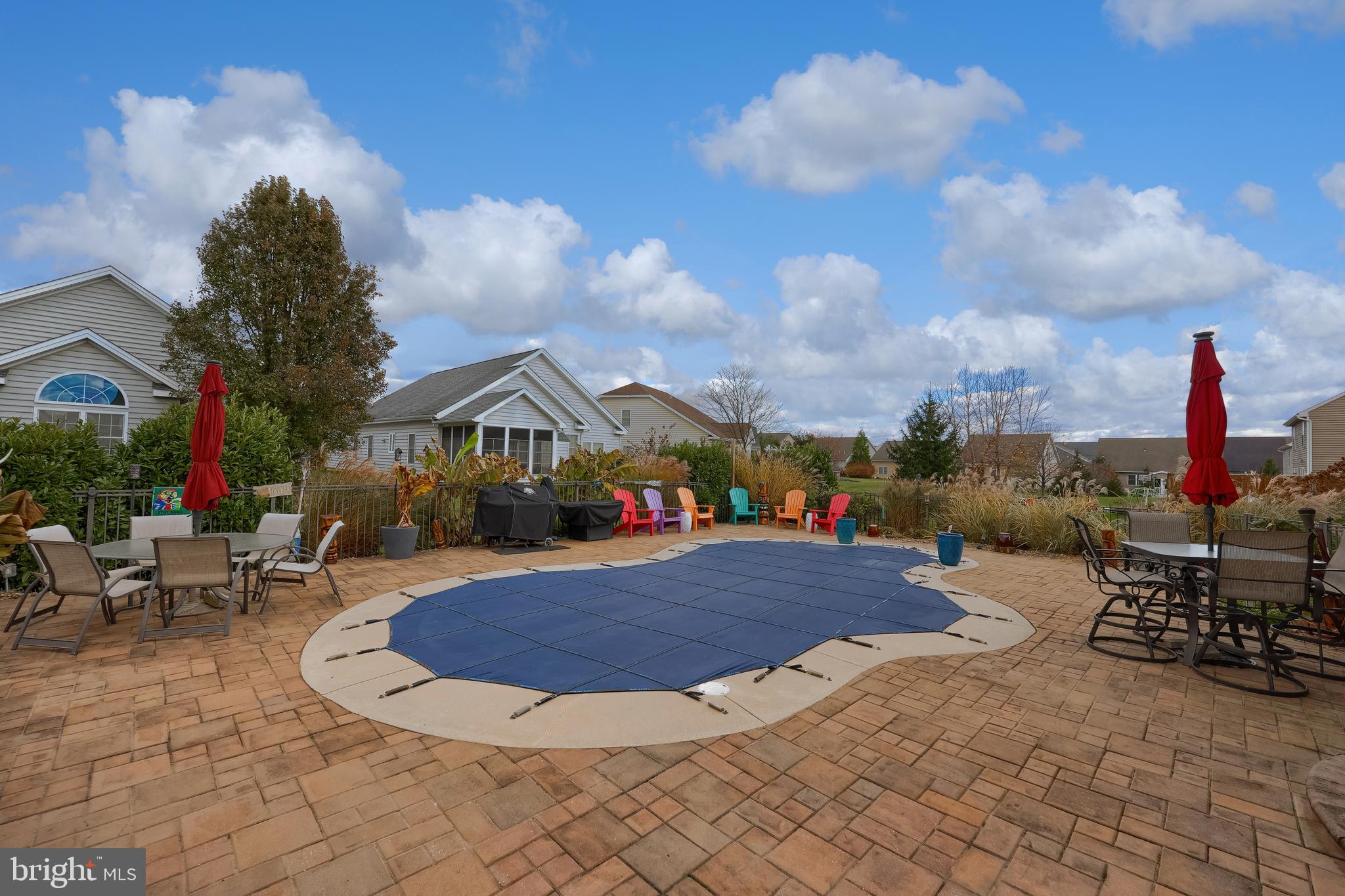 ELM TREE - Residential