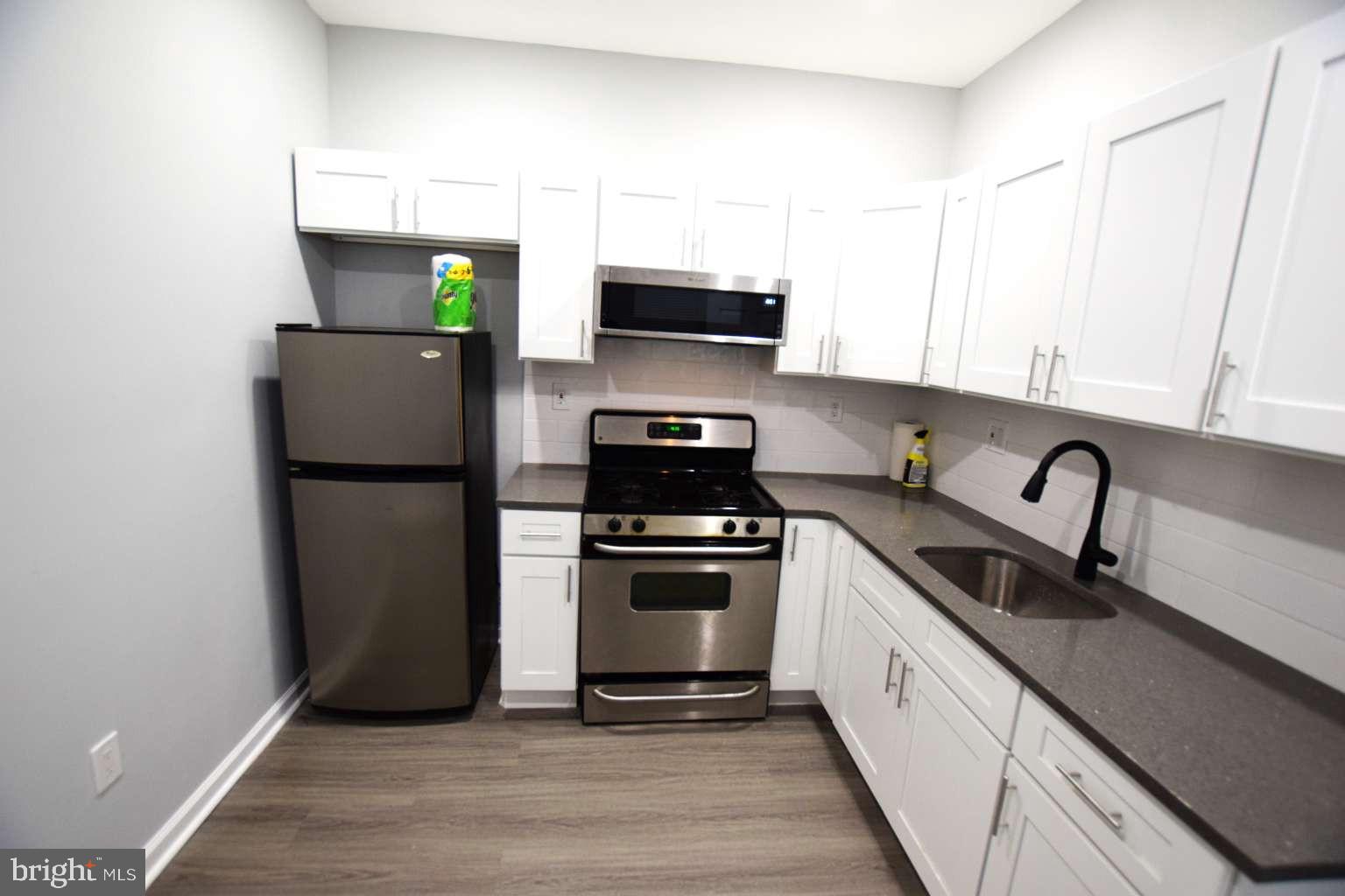 ELMWOOD PARK - Residential