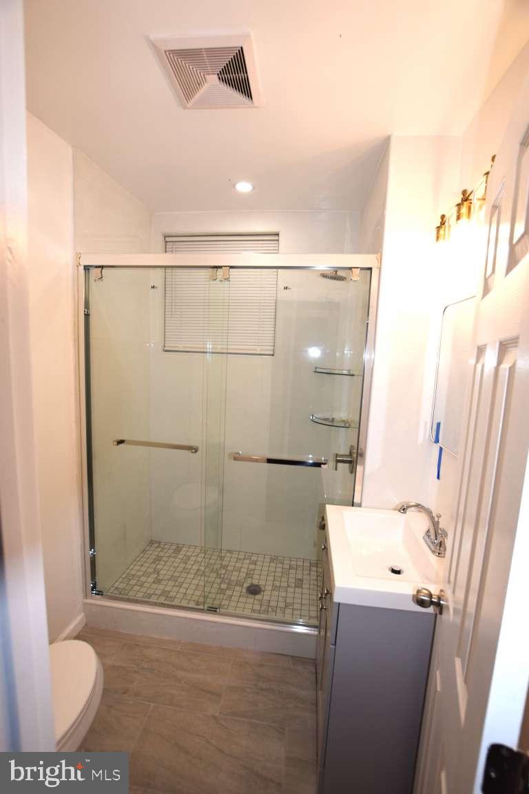 ELMWOOD PARK - Residential