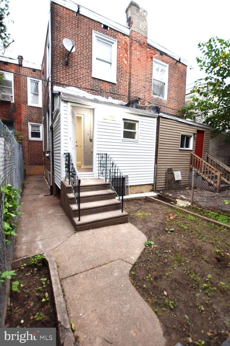 ELMWOOD PARK - Residential