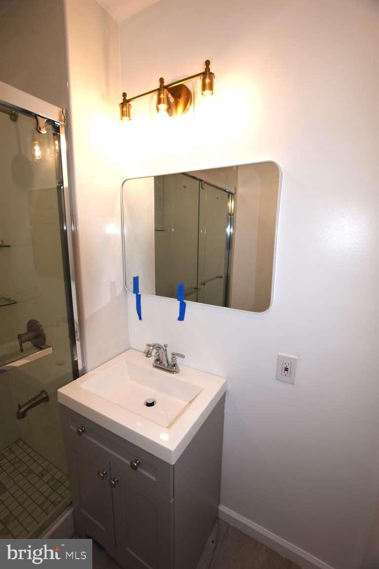 ELMWOOD PARK - Residential