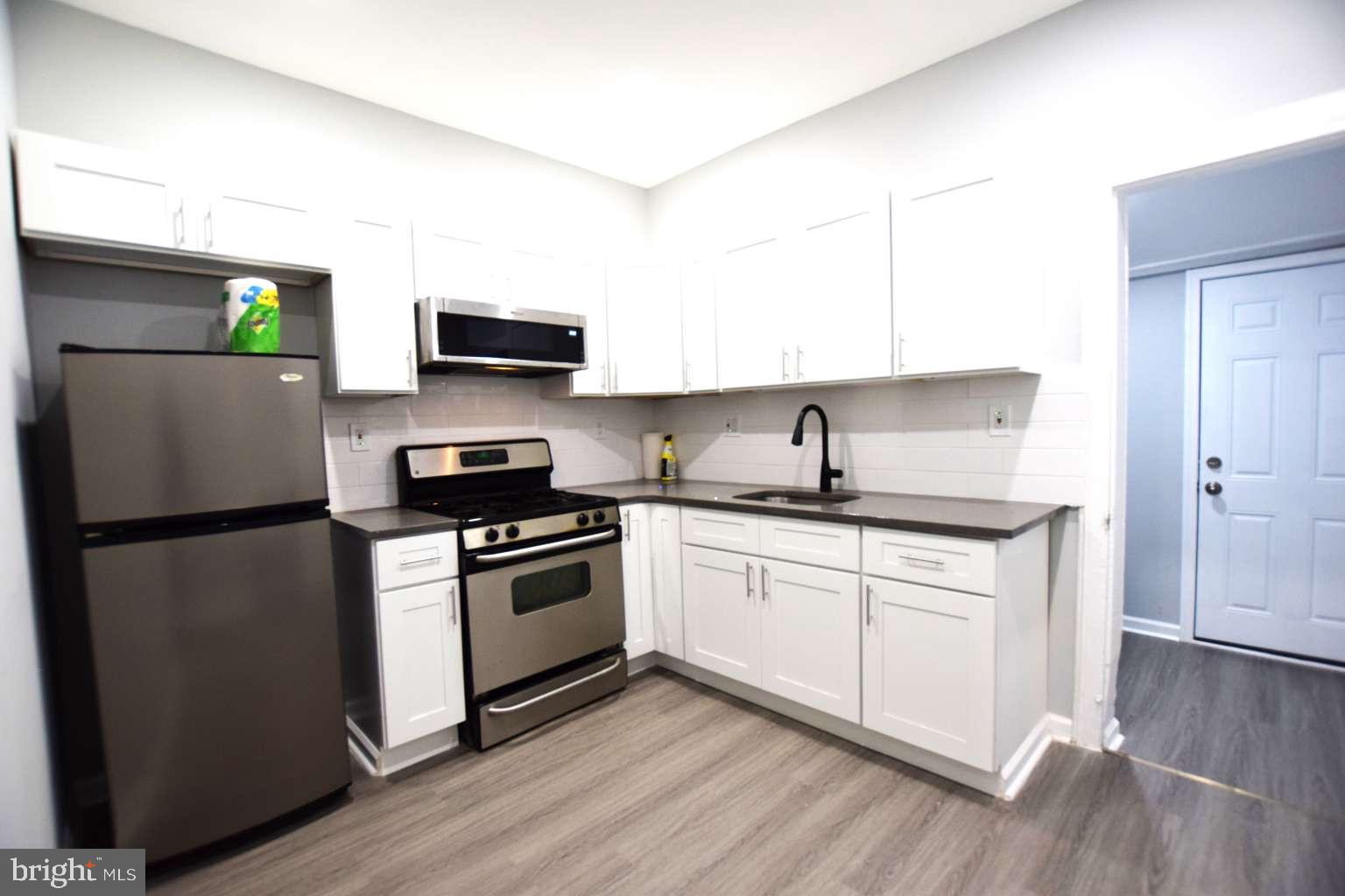 ELMWOOD PARK - Residential