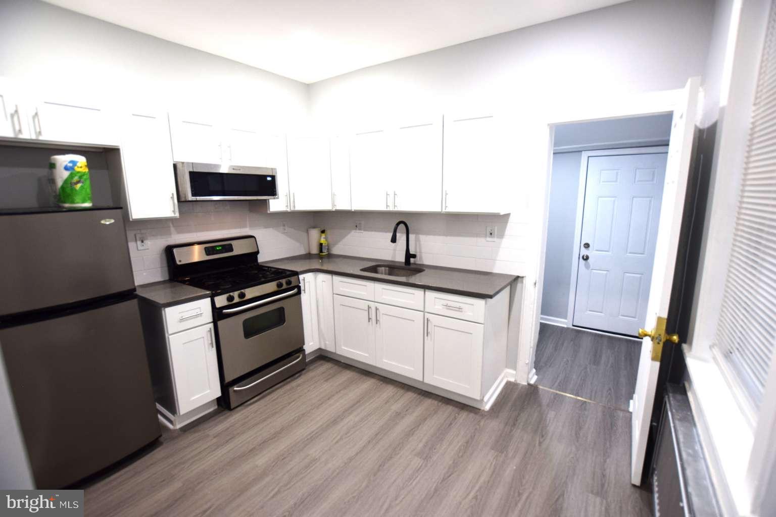 ELMWOOD PARK - Residential