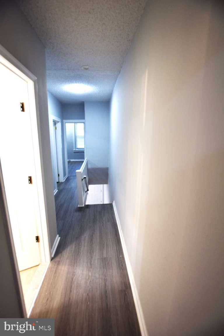 ELMWOOD PARK - Residential