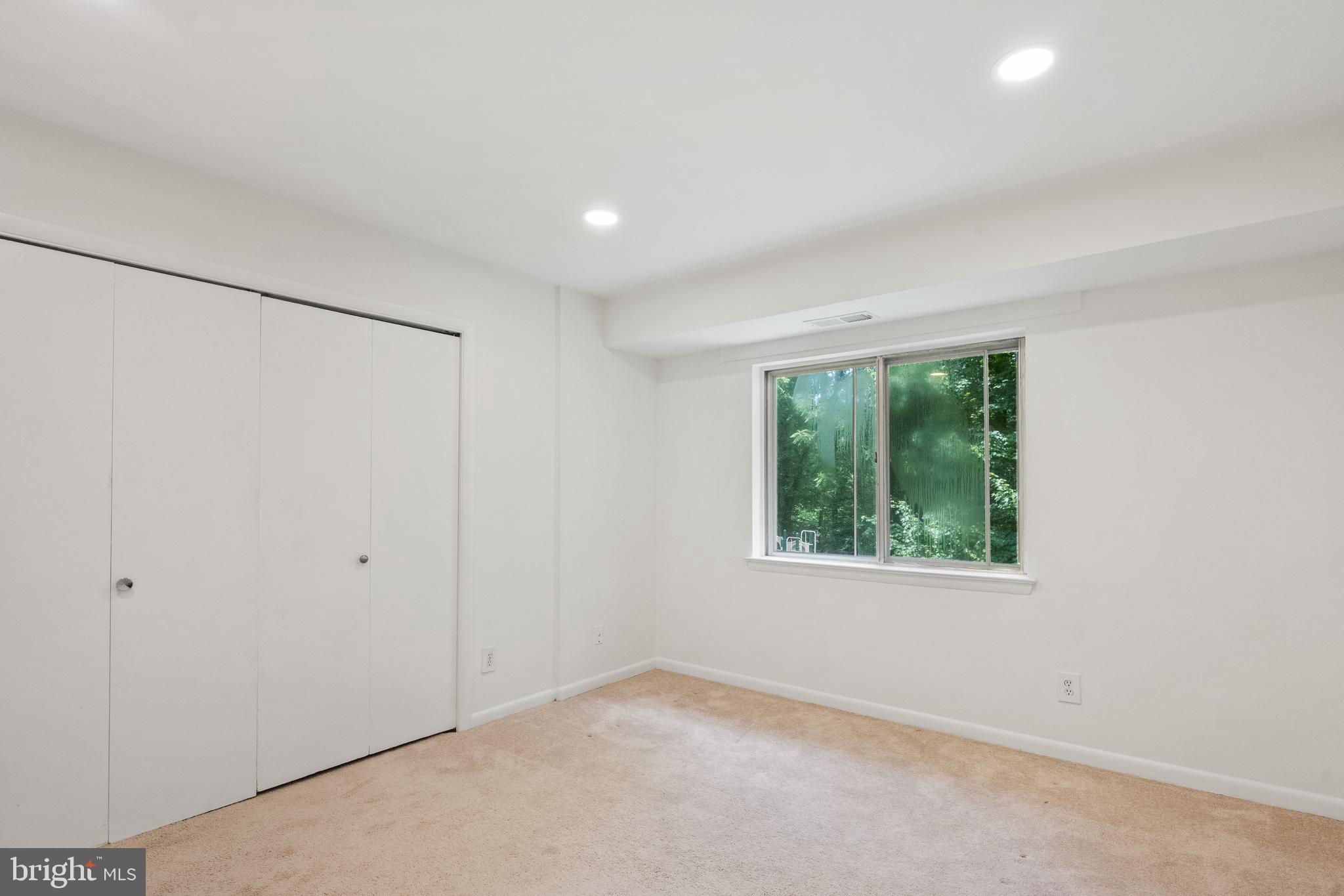 VANTAGE HILL - Residential