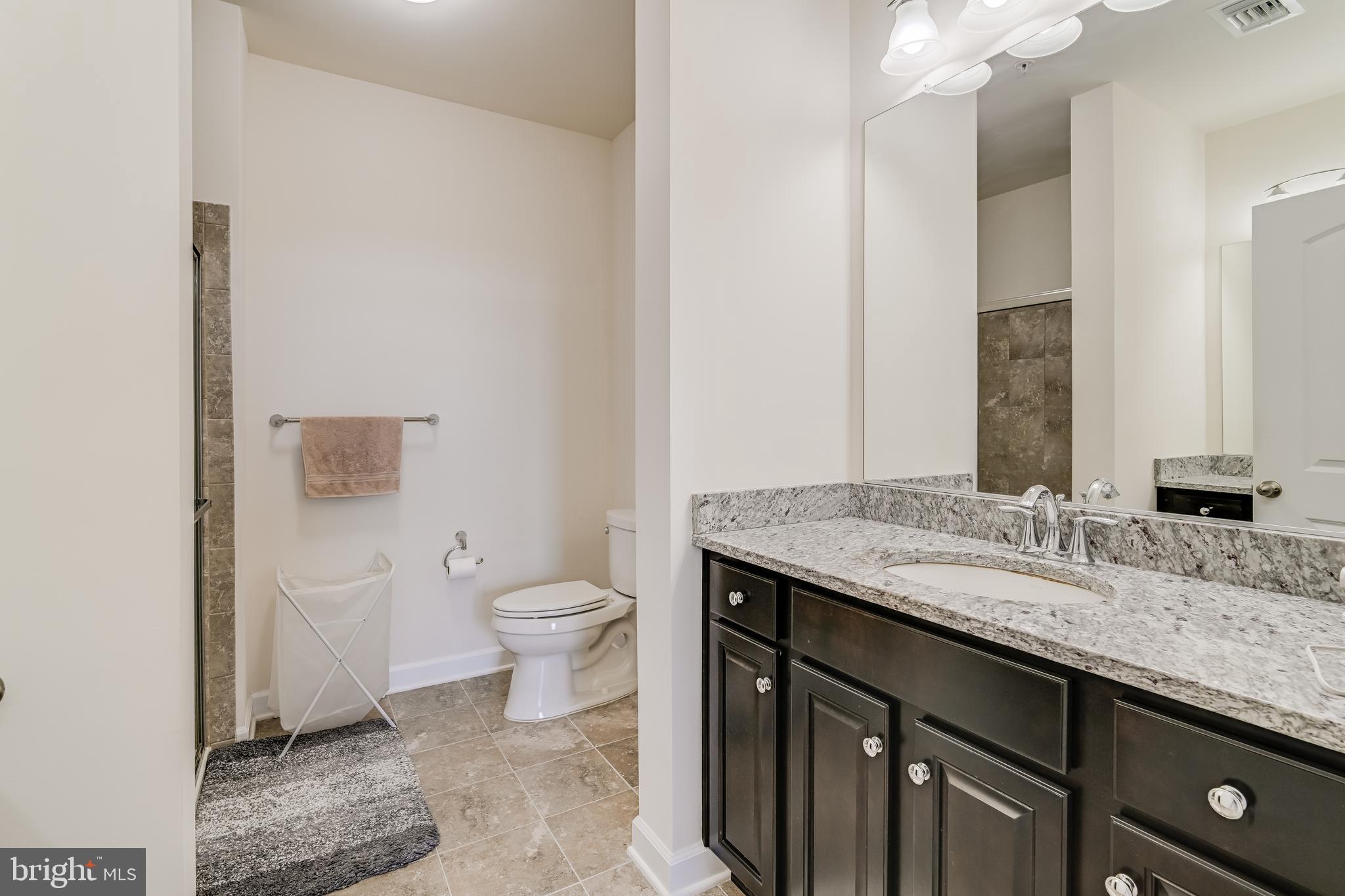 DISCOVERY SQUARE - Residential