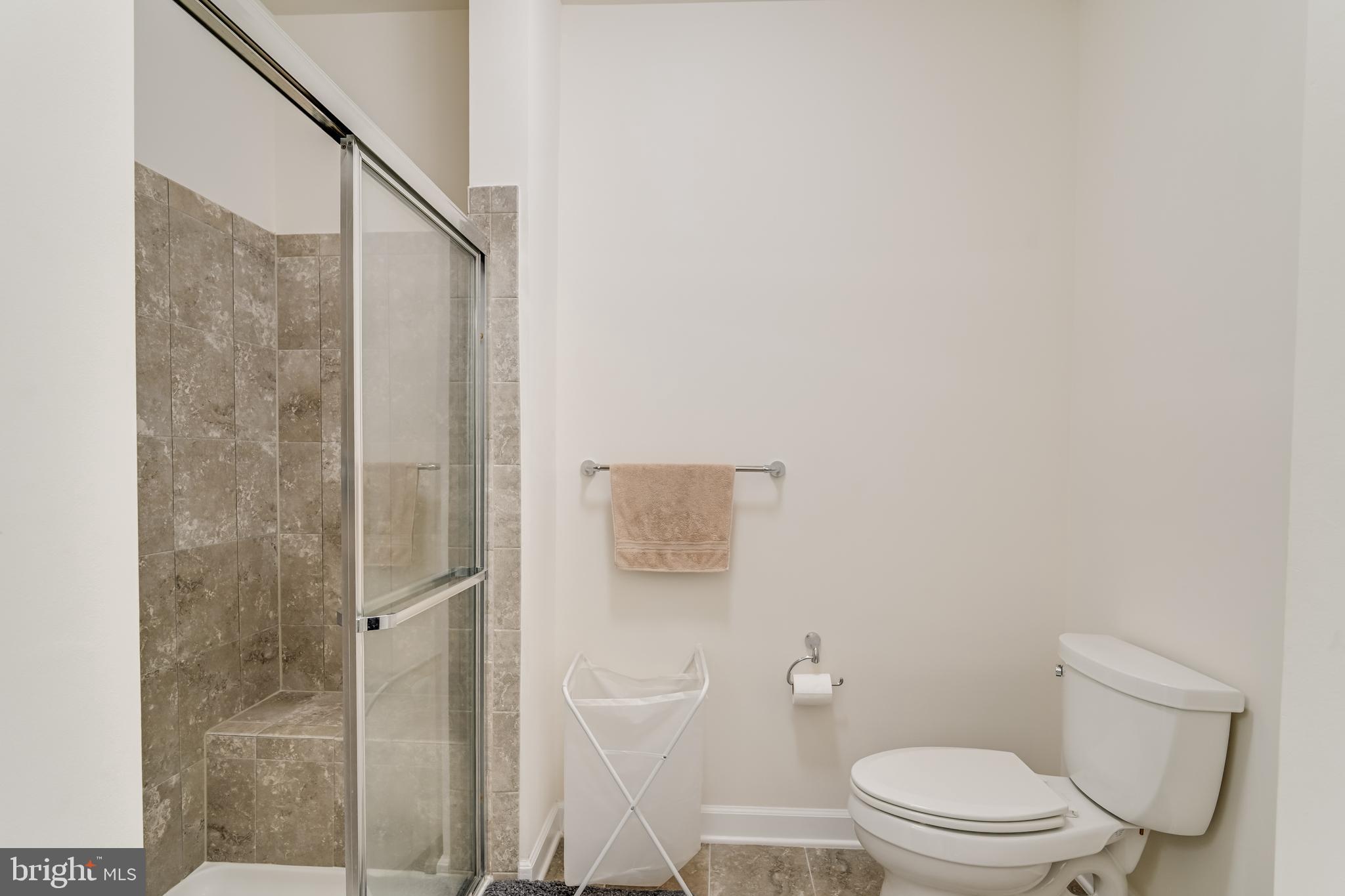 DISCOVERY SQUARE - Residential