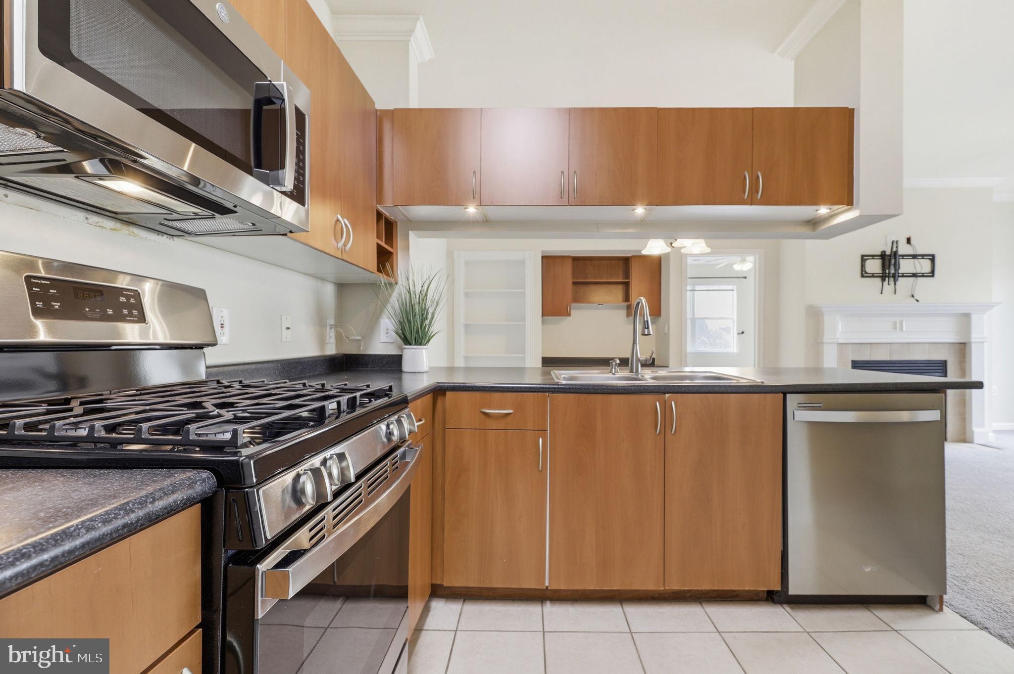 ASHMORE AT GERMANOWN COMMUNITY - Residential