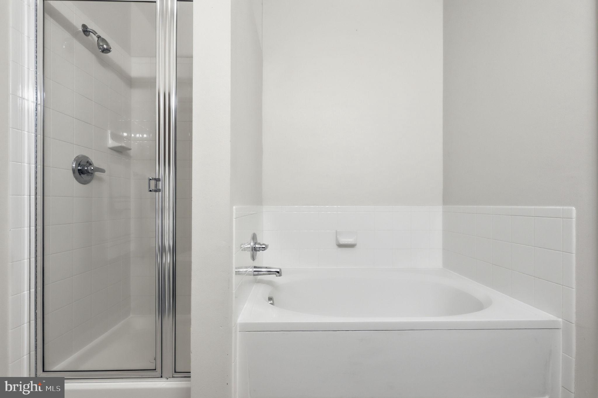 ASHMORE AT GERMANOWN COMMUNITY - Residential