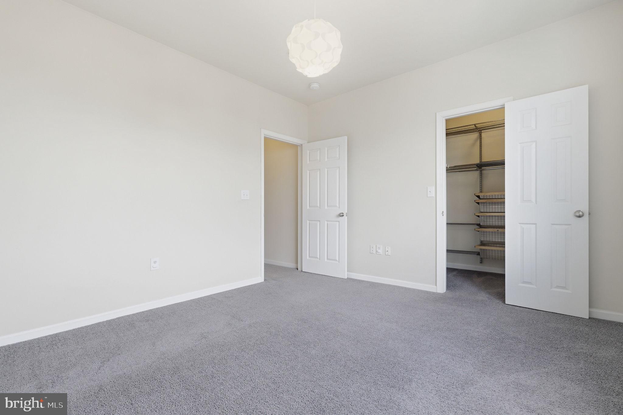 ASHMORE AT GERMANOWN COMMUNITY - Residential