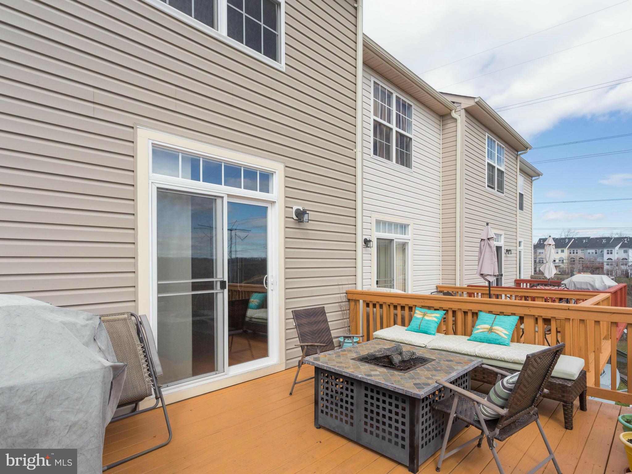 POWELLS RUN VILLAGE COND - Residential