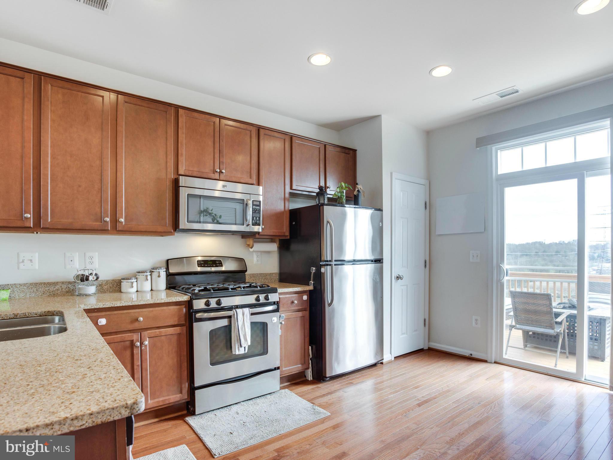 POWELLS RUN VILLAGE COND - Residential