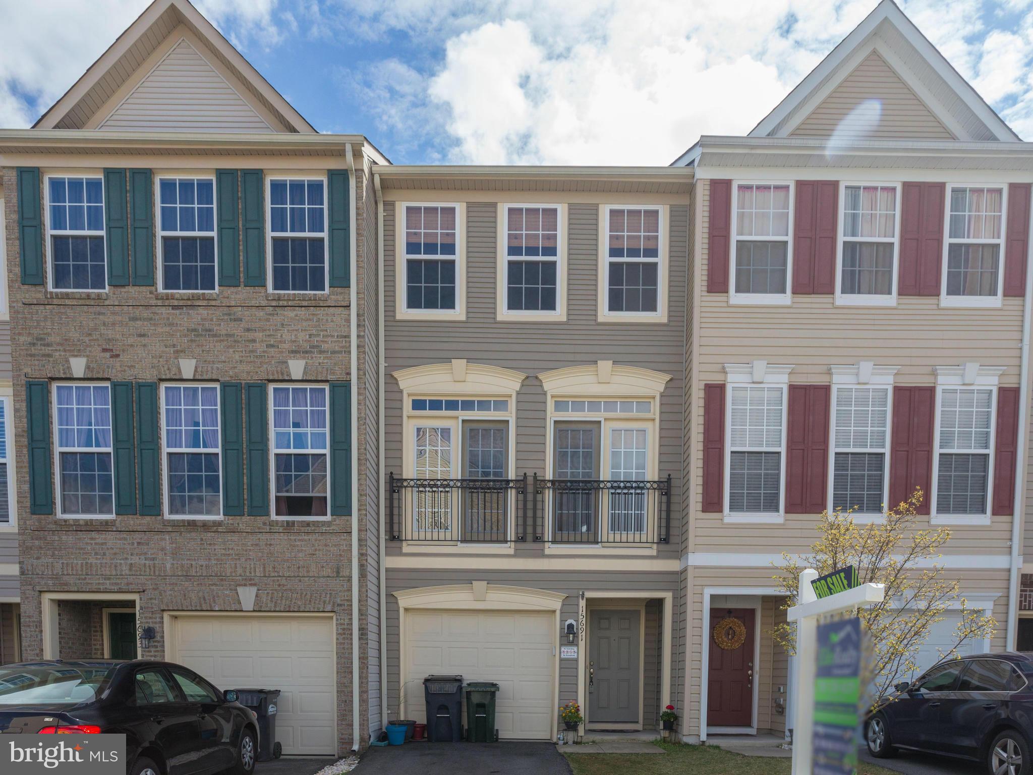 POWELLS RUN VILLAGE COND - Residential