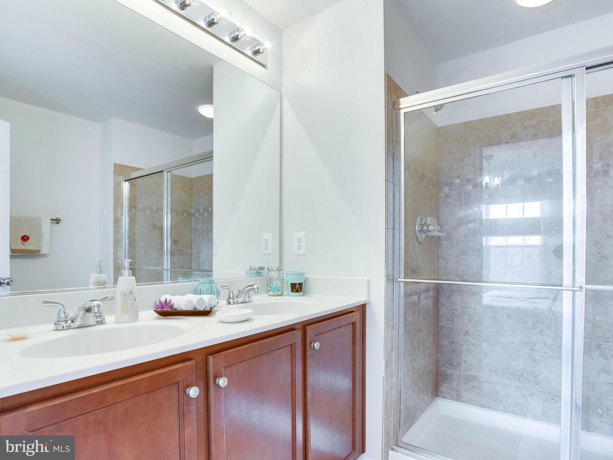 POWELLS RUN VILLAGE COND - Residential