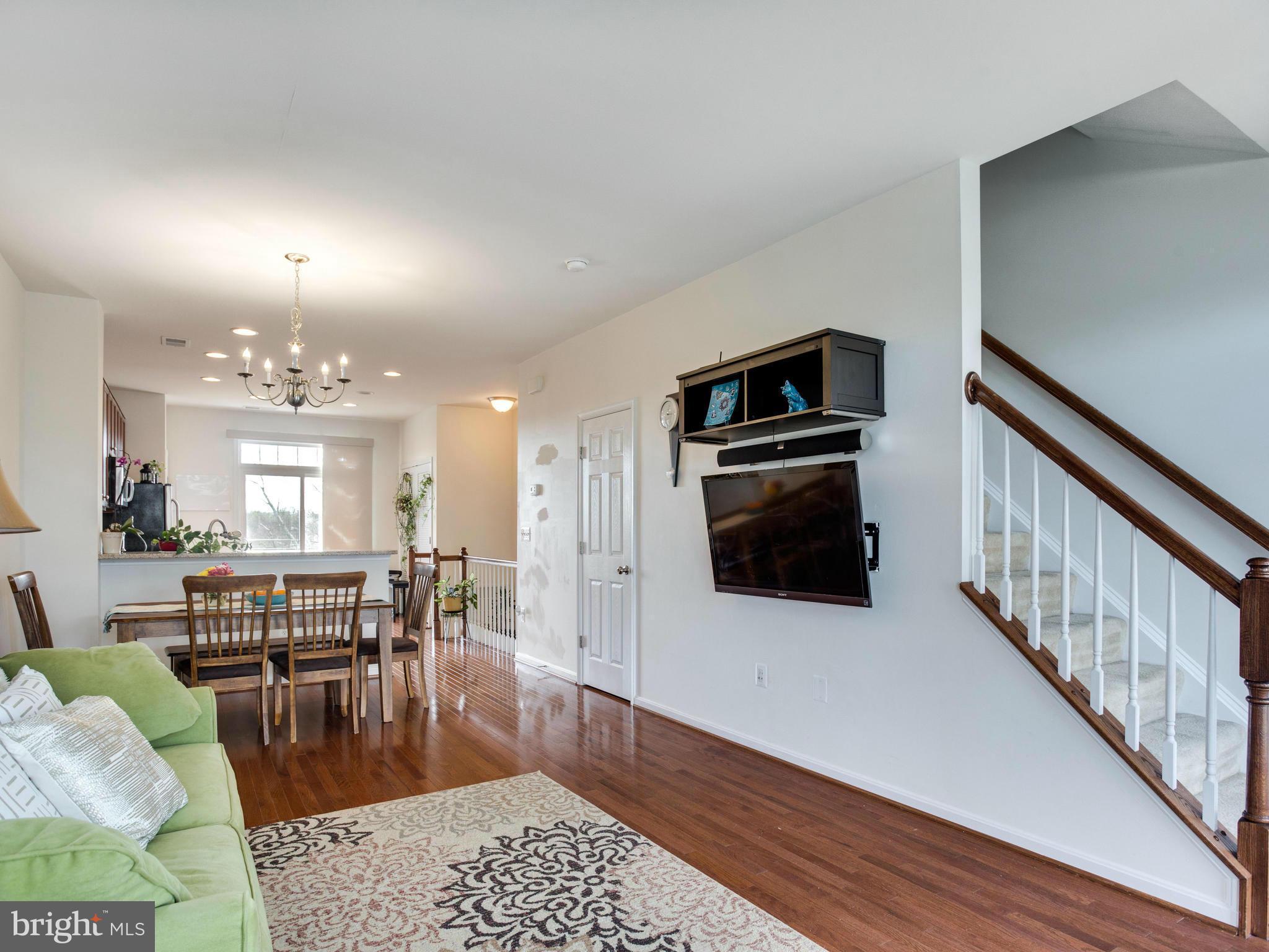 POWELLS RUN VILLAGE COND - Residential