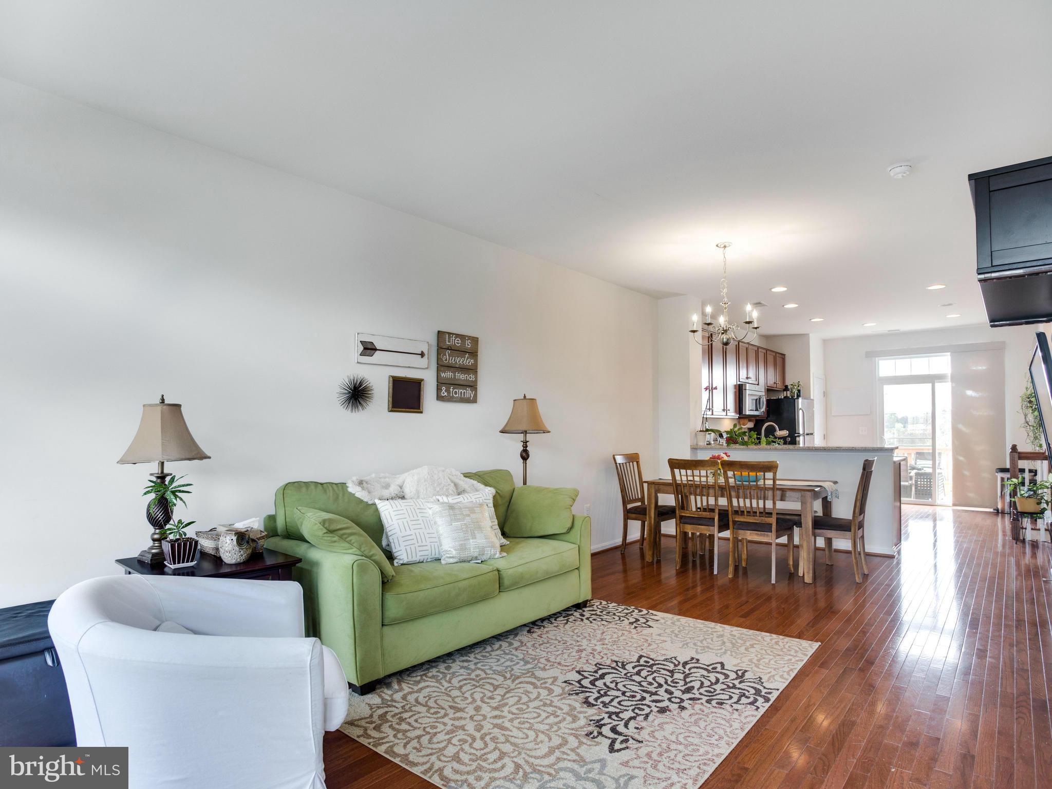 POWELLS RUN VILLAGE COND - Residential