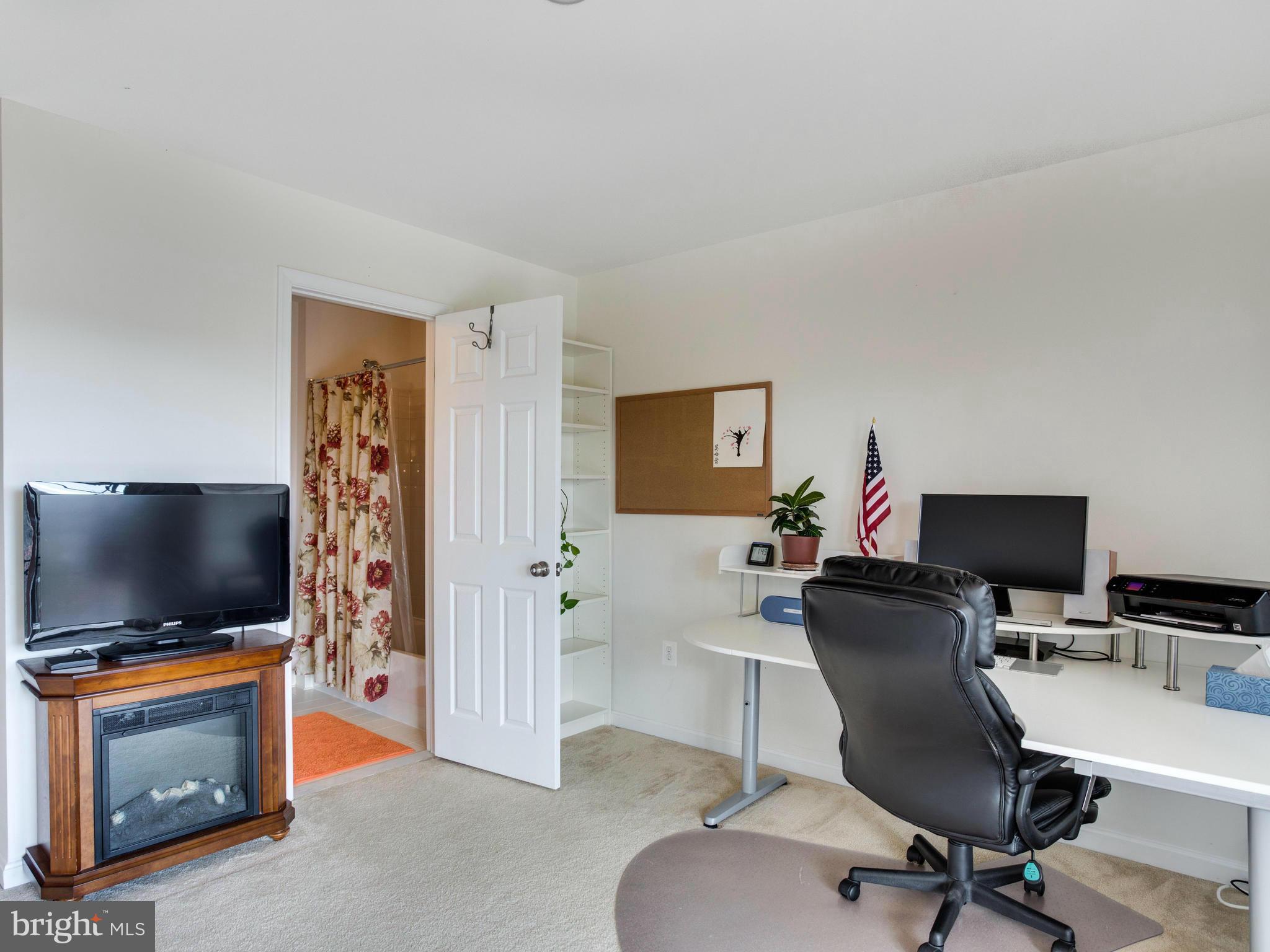 POWELLS RUN VILLAGE COND - Residential