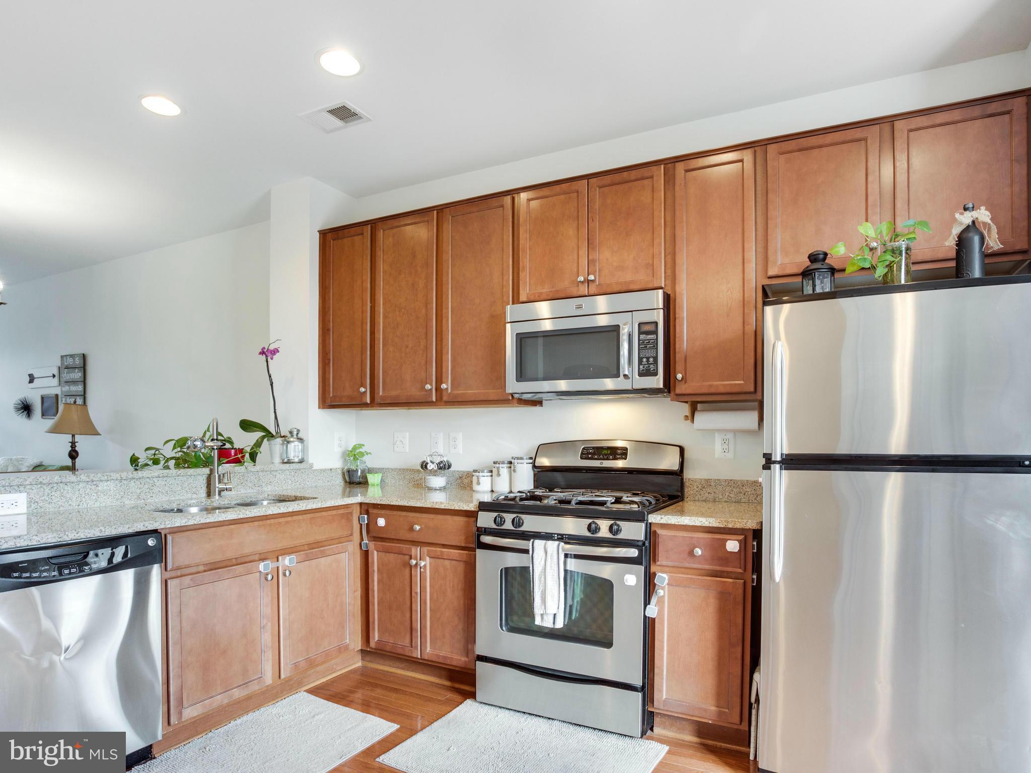 POWELLS RUN VILLAGE COND - Residential