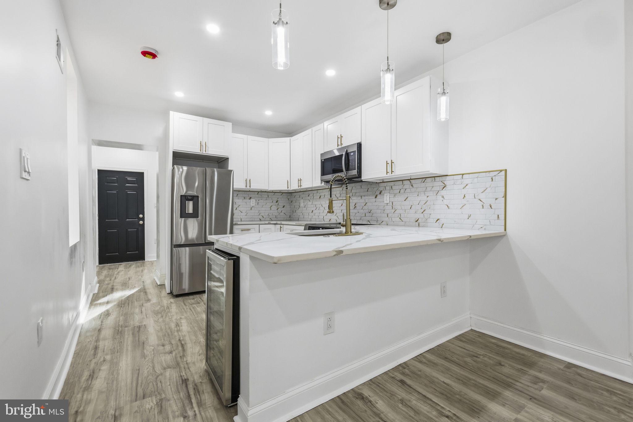 5542 PEMBERTON STREET