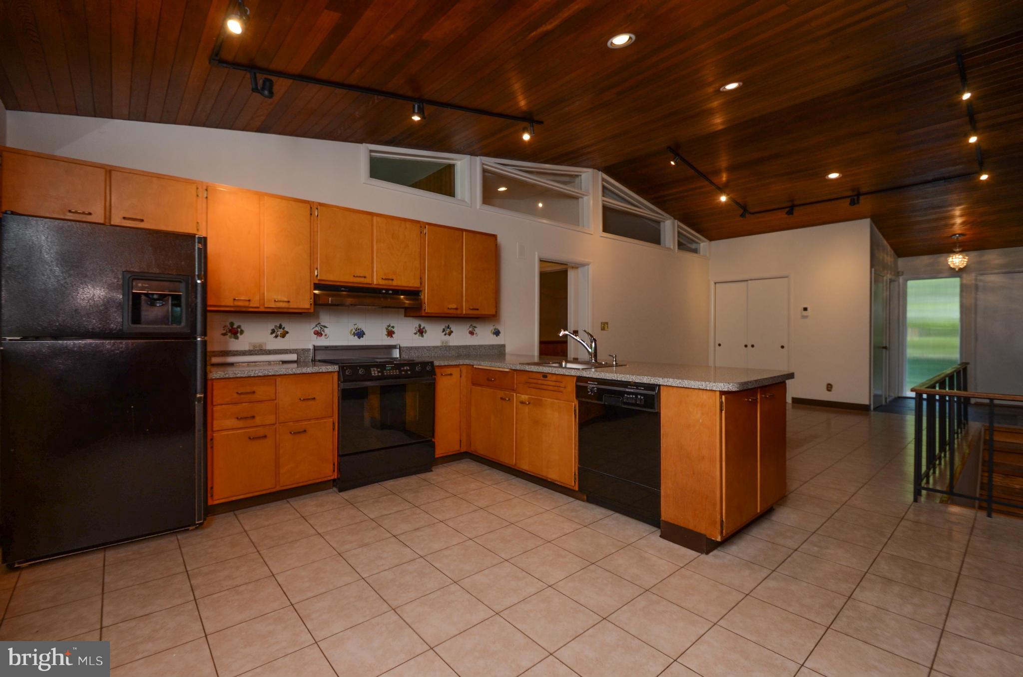 RUXTON HILLS - Residential