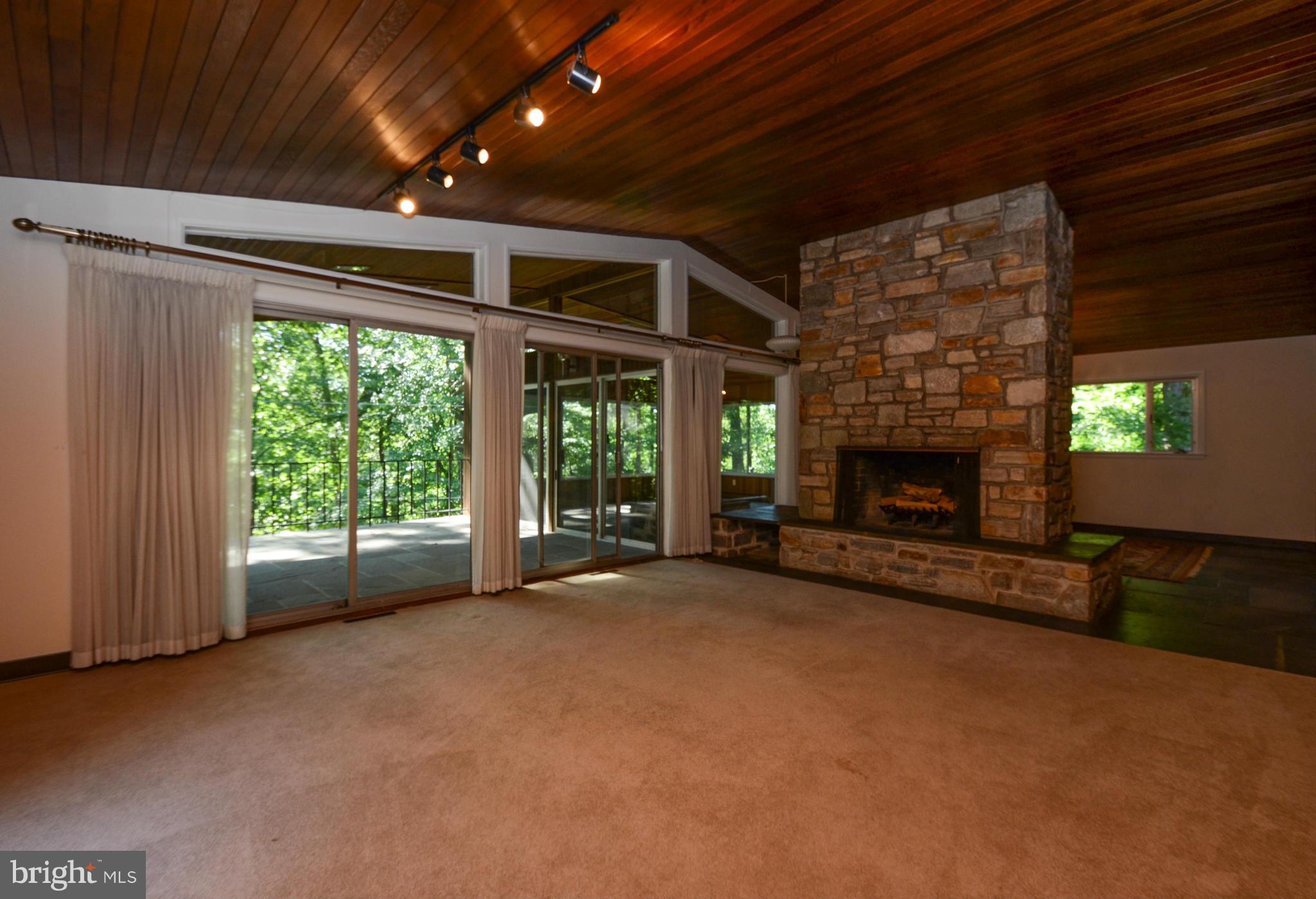 RUXTON HILLS - Residential