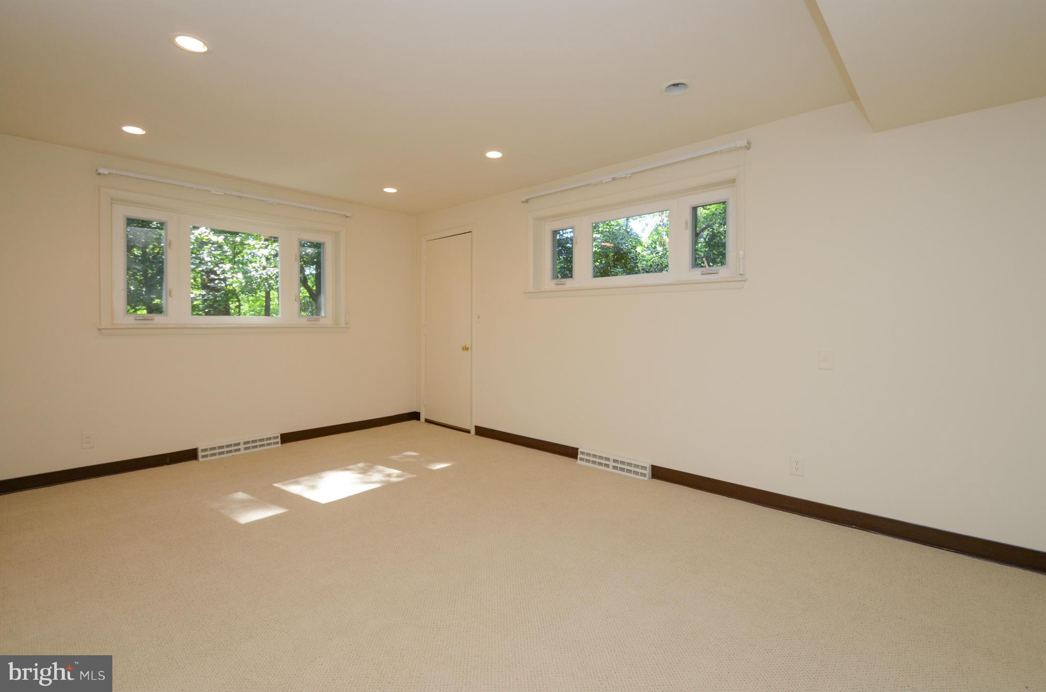 RUXTON HILLS - Residential