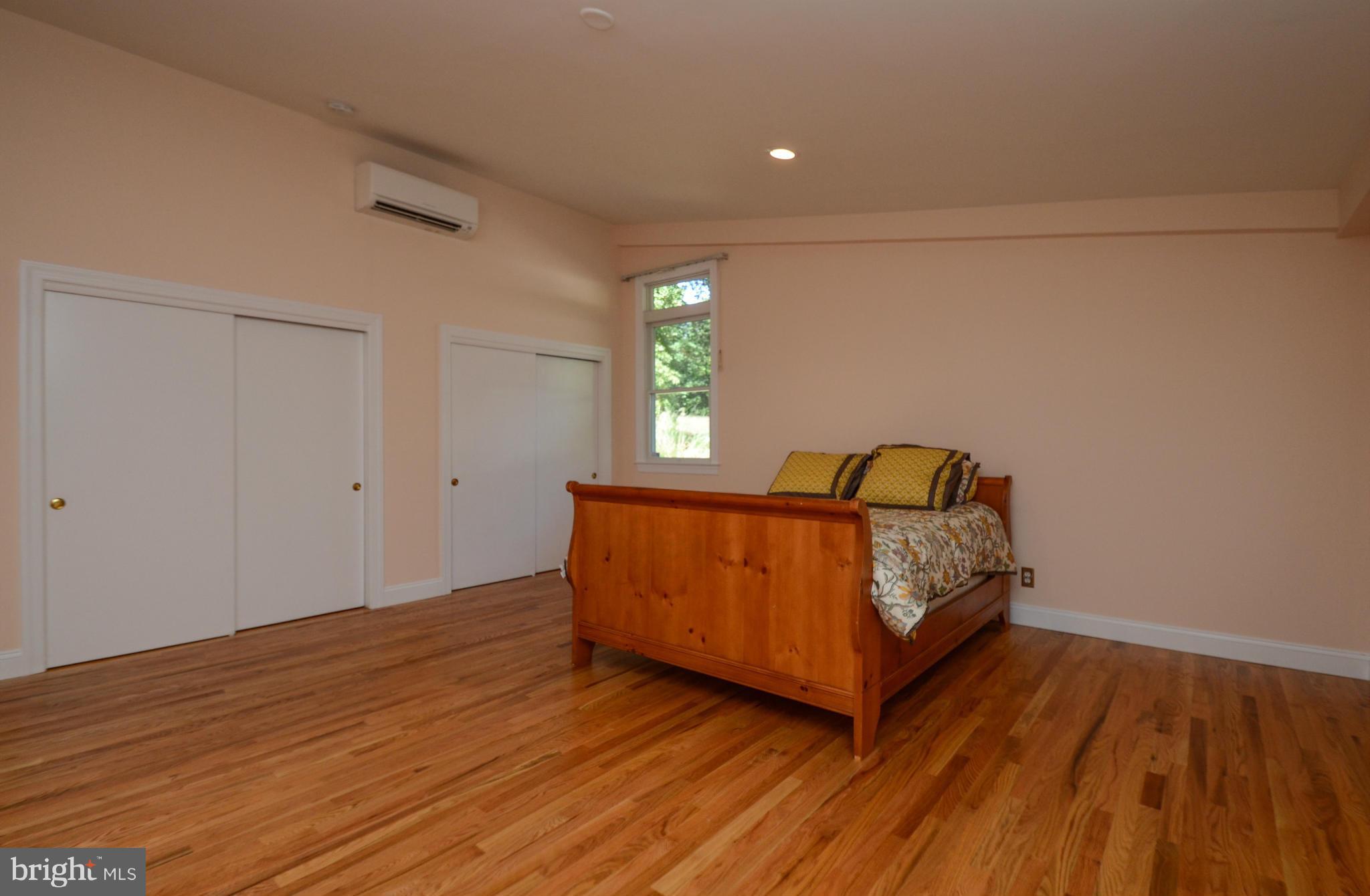 RUXTON HILLS - Residential