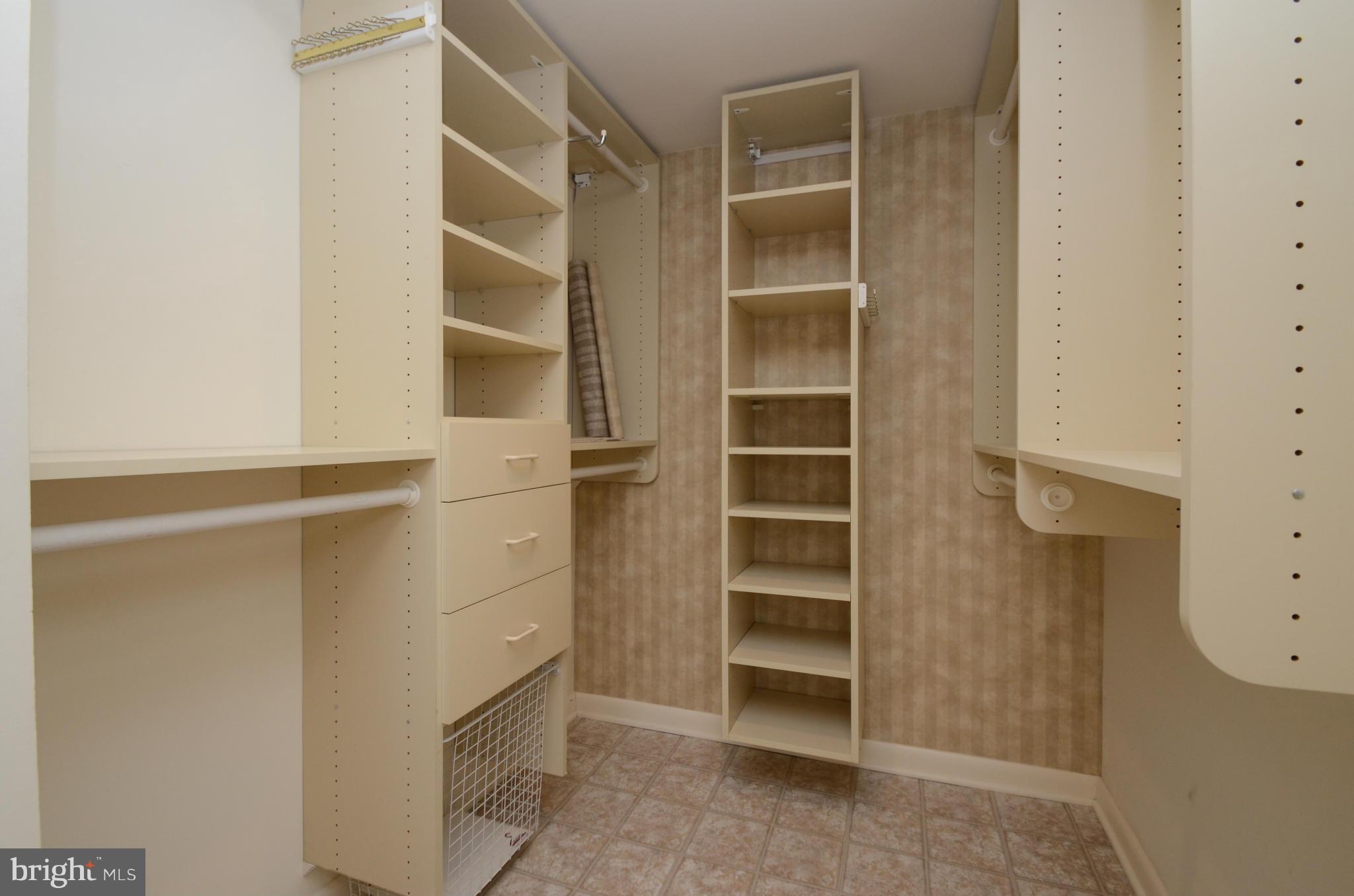 RUXTON HILLS - Residential