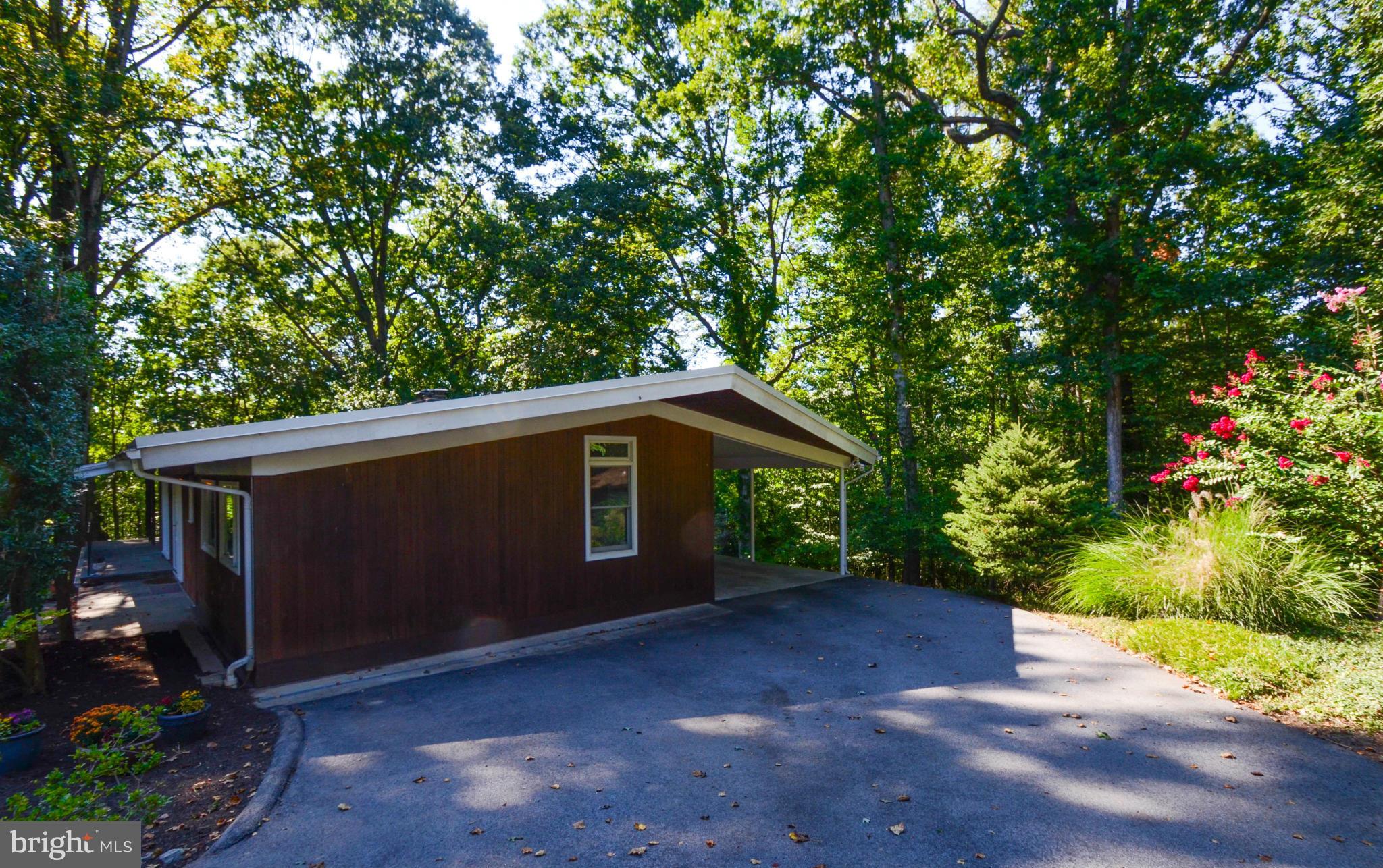 RUXTON HILLS - Residential