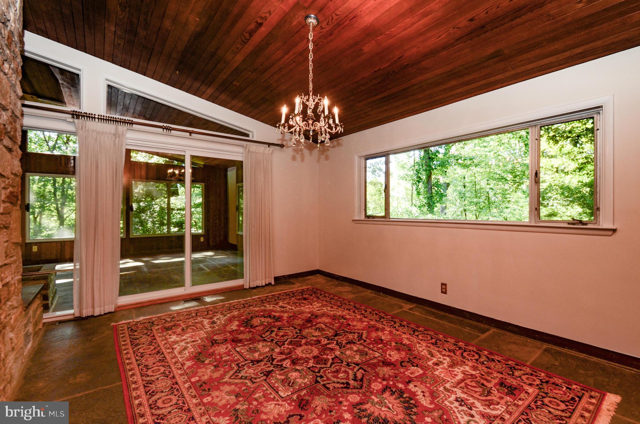 RUXTON HILLS - Residential