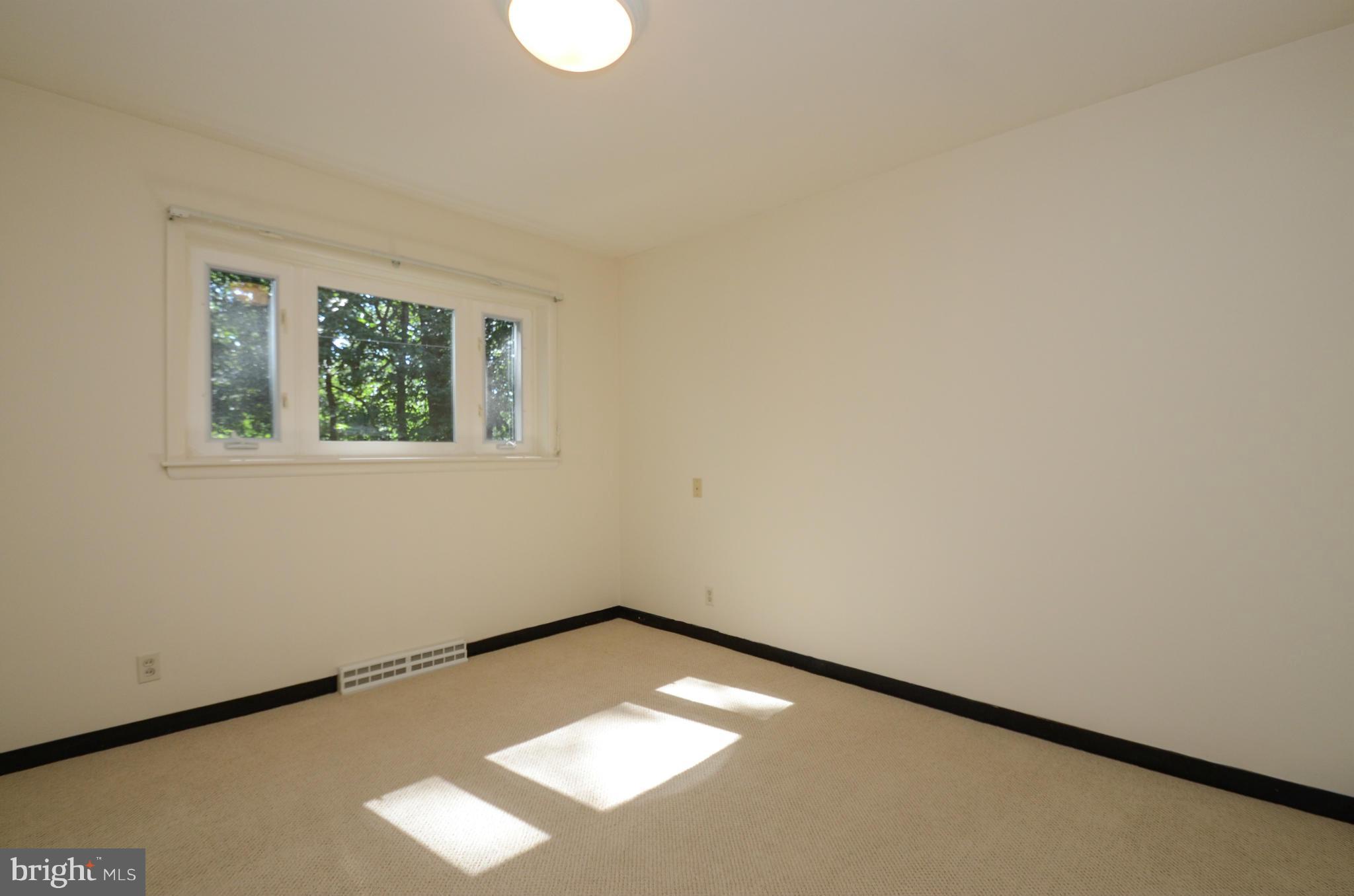 RUXTON HILLS - Residential