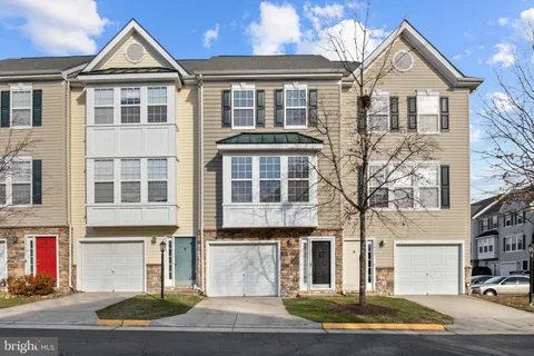 22941 Fontwell Square, Sterling, VA MLS: VALO2114272