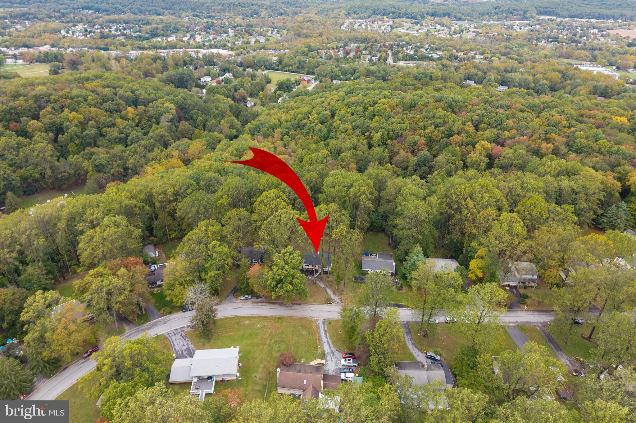 COLONIAL WOODS - Residential